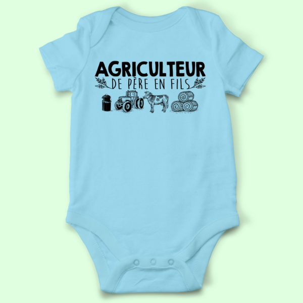 body bebe agriculteur de pere en fils bleu clair e1769595905905