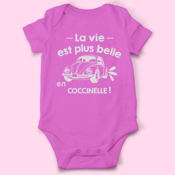 body bebe la vie est plus belle en coccinelle rose fushia e1769674842790