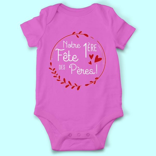 body bebe notre premiere fete des peres fille rose fushia e1769613720511